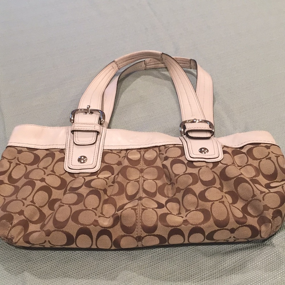 Medium sized Coach purse